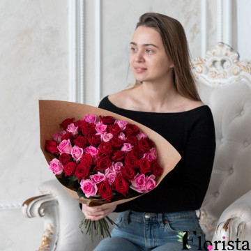 Торнадісос-де-Авіла, Іспанія - Букет з 51 червоної та рожевої троянди