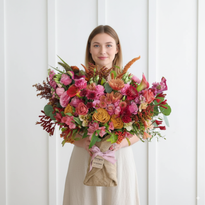 Fall Guy flower bouquetFall Guy Lux